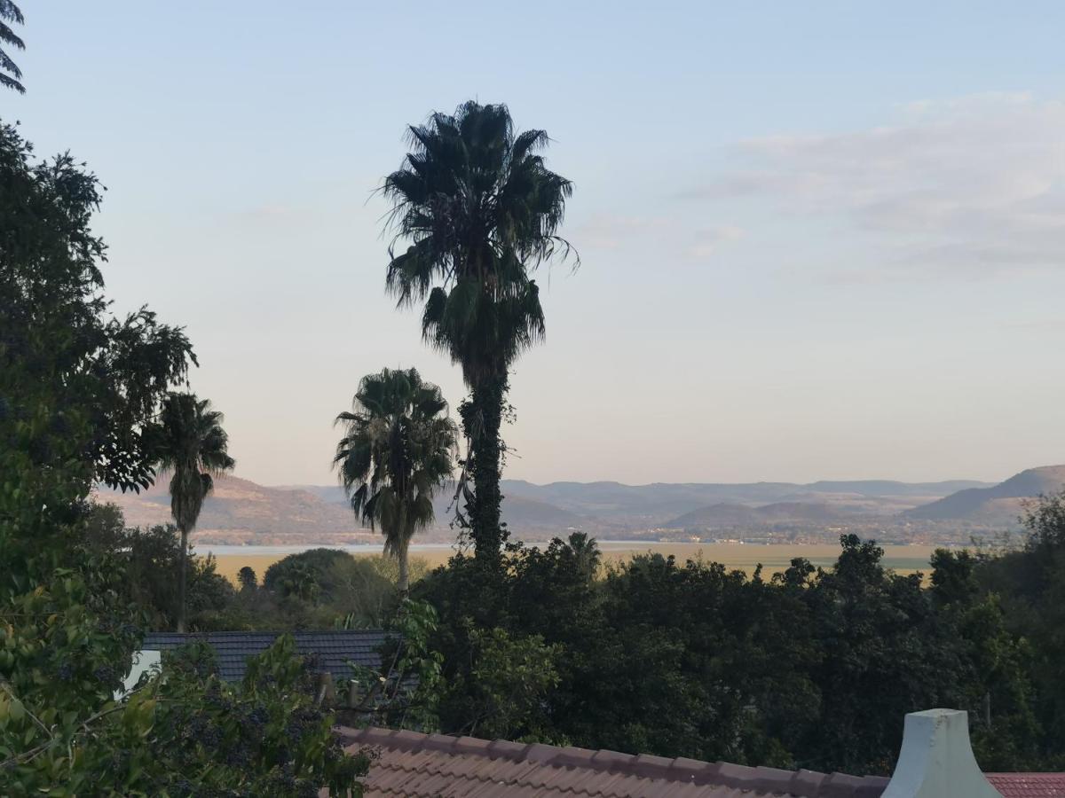 Sun Deck Lodge Hartbeespoort Ngoại thất bức ảnh