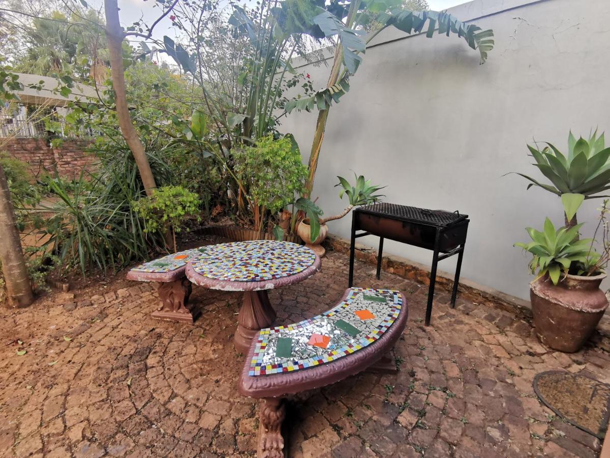 Sun Deck Lodge Hartbeespoort Ngoại thất bức ảnh
