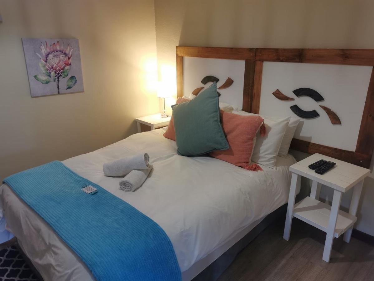 Sun Deck Lodge Hartbeespoort Ngoại thất bức ảnh