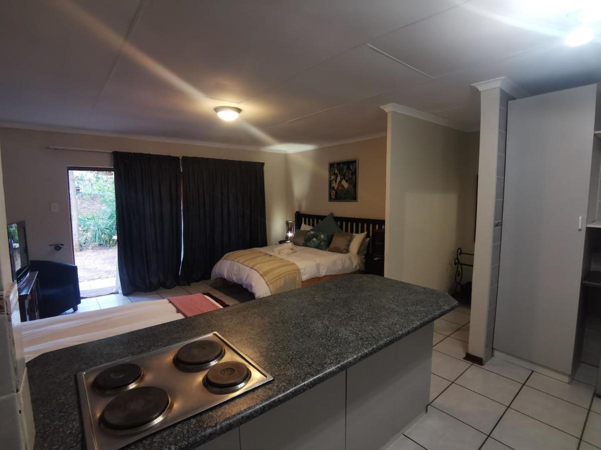 Sun Deck Lodge Hartbeespoort Ngoại thất bức ảnh