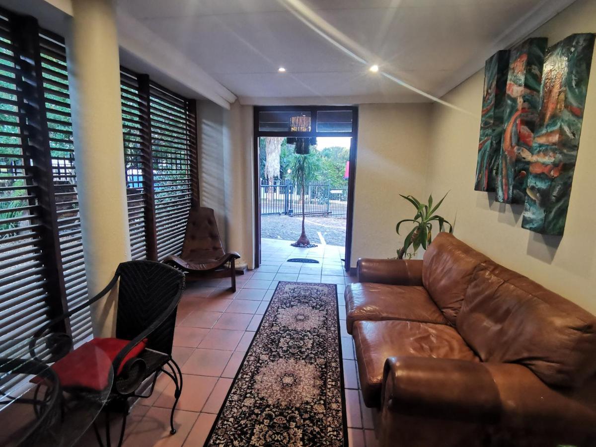 Sun Deck Lodge Hartbeespoort Ngoại thất bức ảnh