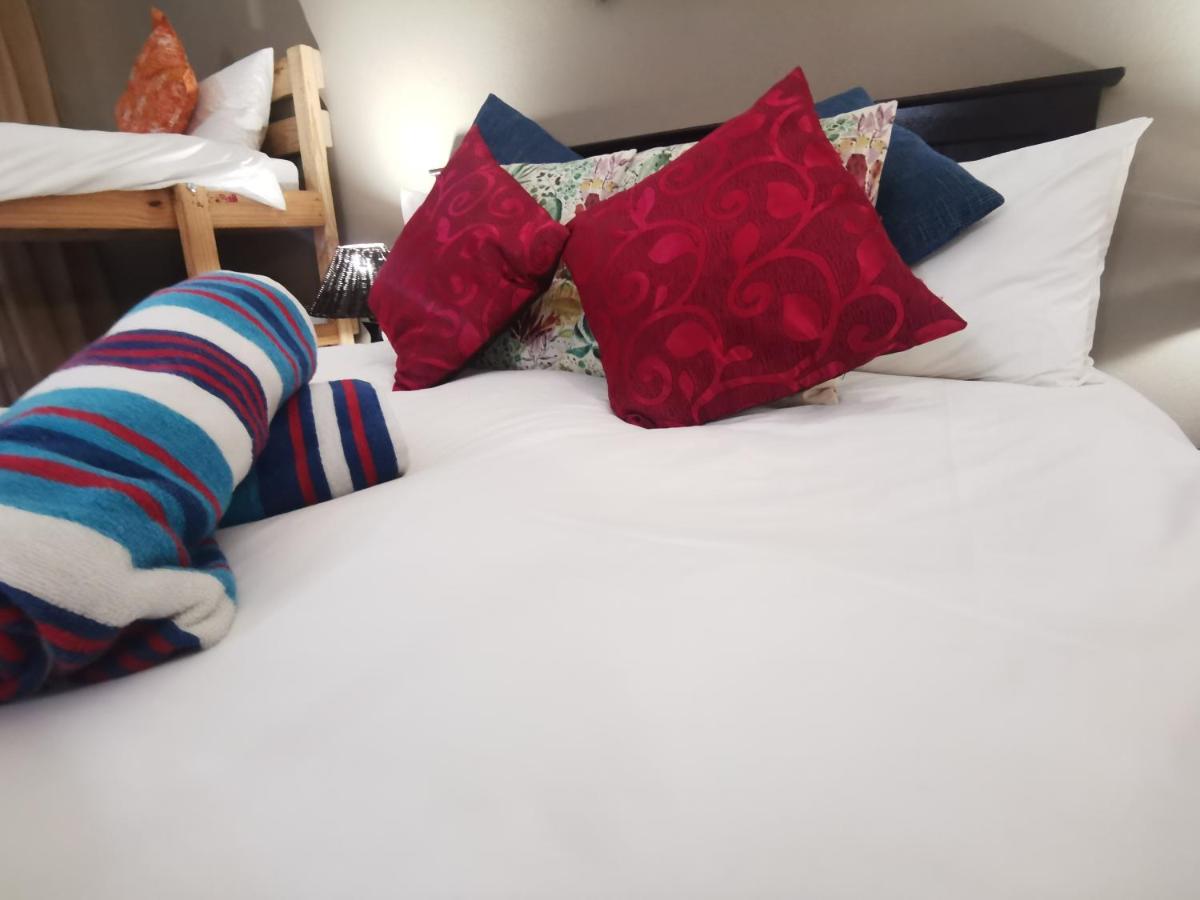 Sun Deck Lodge Hartbeespoort Ngoại thất bức ảnh
