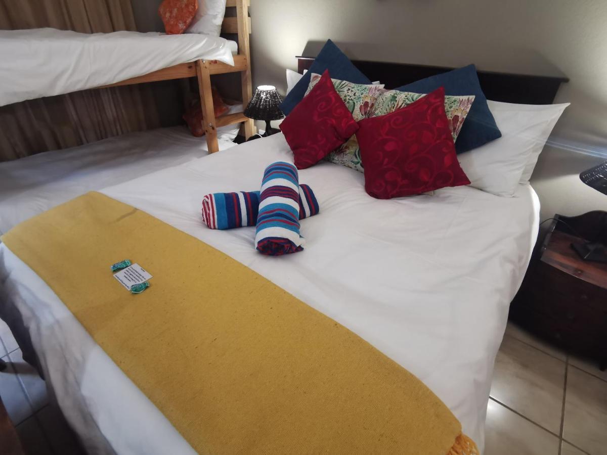 Sun Deck Lodge Hartbeespoort Ngoại thất bức ảnh